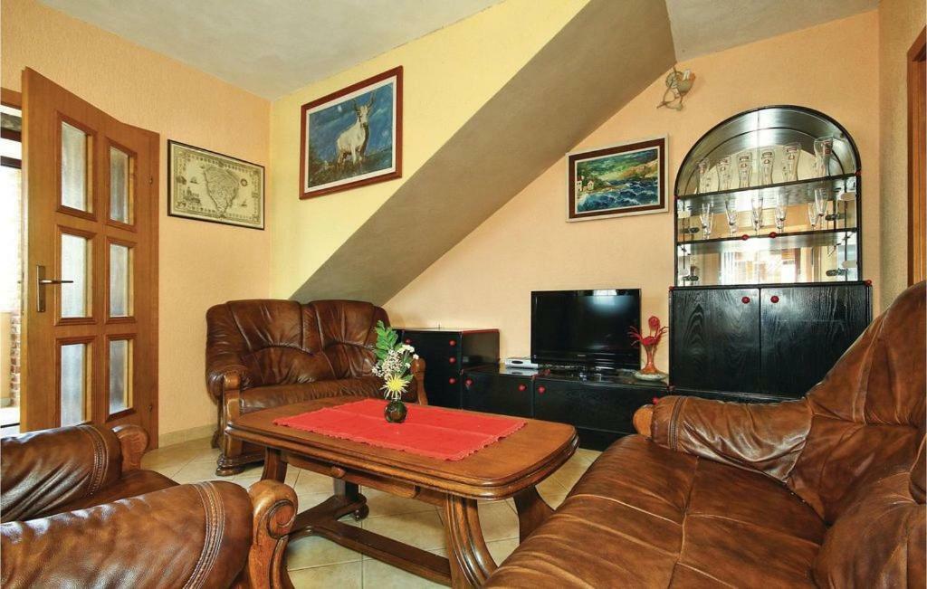 Mugeba 3 Bedroom Accommodation Porec Exterior photo